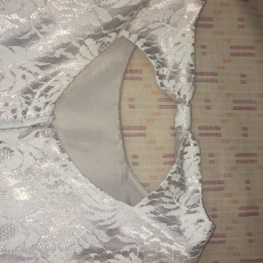 Dress - Picture 5 of 7